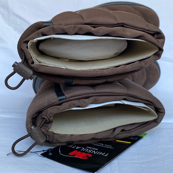 NIB!🍁UGG® Women’s Klamath Classic Waterproof
Boot, Size 8M - Picture 12 of 16